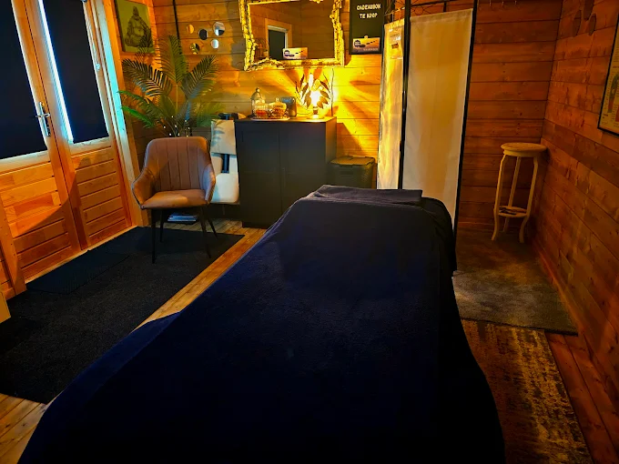 Behandelruimte in de praktijk van Moon's Massage